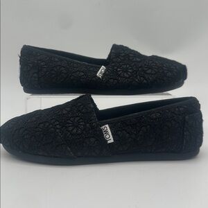TOMS Womens Size5.5 Black Floral Lace Slip On Flats Casual Comfort Shoes Glitter